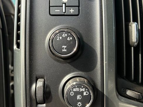 Used 2016 Chevrolet Silverado 2500 LT w/ LT Convenience Package image 7