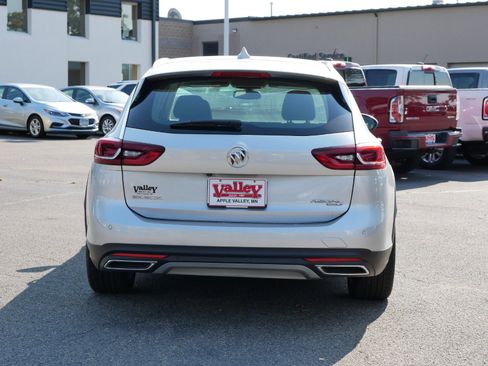 Used 2018 Buick Regal Preferred w/ Sights and Sounds Package image 6