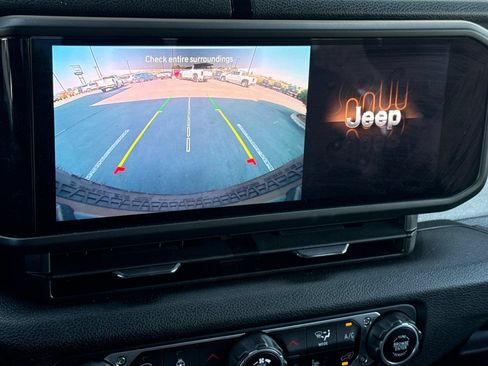 Used 2024 Jeep Wrangler Unlimited Sport AWD/4WD image 25