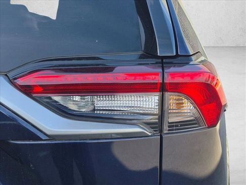 Used 2021 Toyota RAV4 XSE image 8