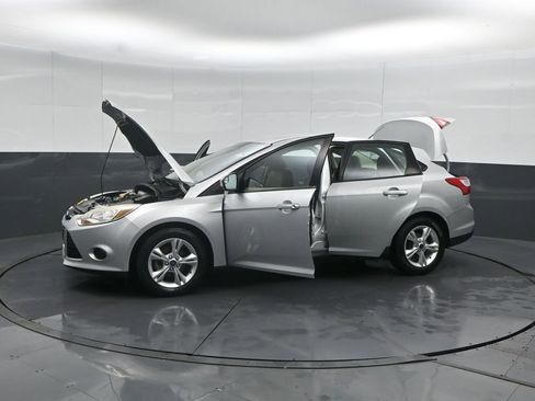 Used 2013 Ford Focus SE FWD image 49