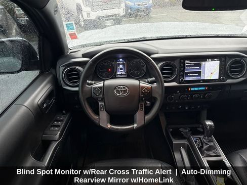 Used 2021 Toyota Tacoma TRD Off-Road w/ TRD Premium Off Road Package image 17