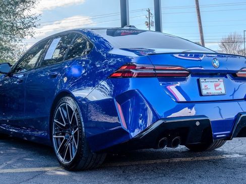 Used 2026 BMW M5 w/ Executive Package image 25