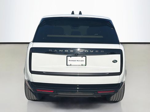 Used 2023 Land Rover Range Rover SE AWD/4WD image 4
