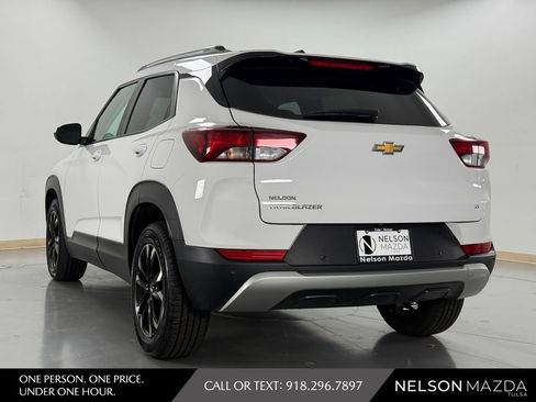 Used 2022 Chevrolet TrailBlazer LT w/ Convenience Package FWD image 8