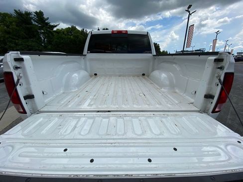 Used 2023 RAM 1500 Classic SLT w/ Trailer & Traction Group AWD/4WD image 34