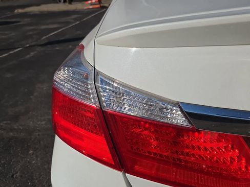 Used 2015 Honda Accord Sport image 10