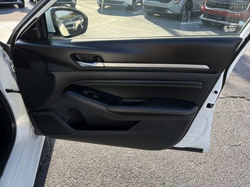 Used 2021 Nissan Altima 2.5 SV image 13