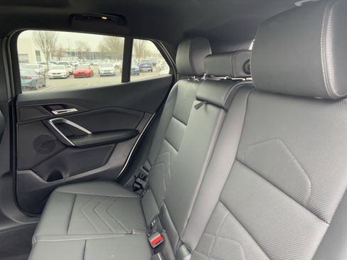 Certified 2025 BMW X2 xDrive28i image 32