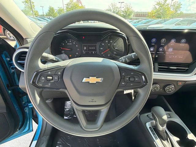 New 2026 Chevrolet Trax LS w/ LS Convenience Package FWD image 15