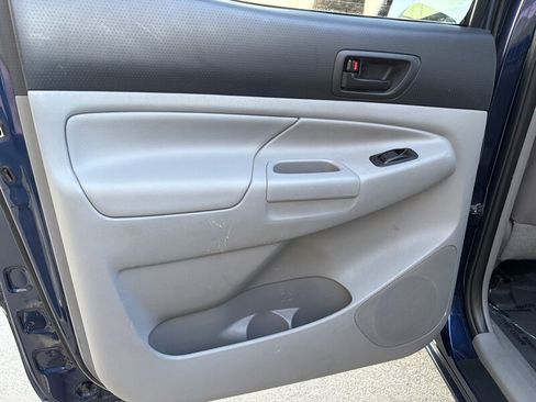 Used 2013 Toyota Tacoma PreRunner w/ TRD Sport Pkg RWD image 25