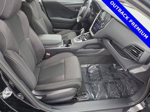 Used 2022 Subaru Outback Premium image 29