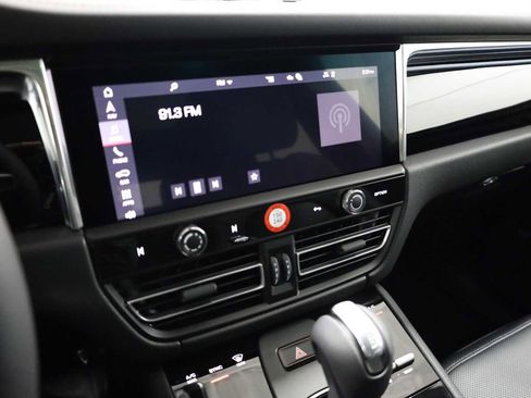 New 2026 Porsche Macan S image 32