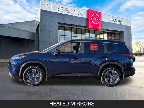 Certified 2025 Nissan Rogue SV image 5