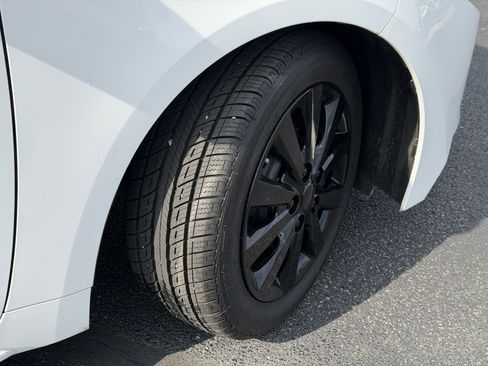 Certified 2024 Toyota Corolla LE image 12