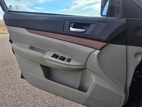 Used 2014 Subaru Outback 3.6R Limited image 15