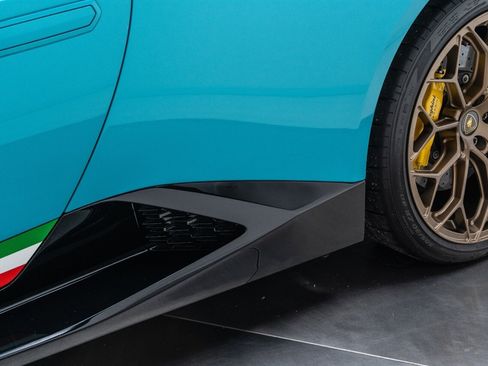Used 2019 Lamborghini Huracan Performante AWD/4WD image 36