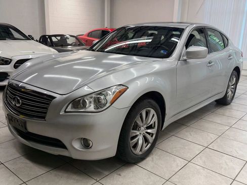 Used 2014 INFINITI Q70 3.7 w/ Premium Package AWD/4WD image 3