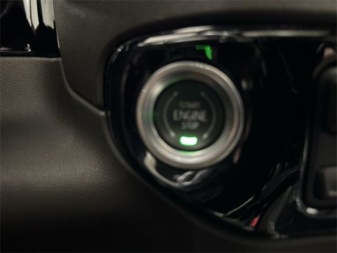 Certified 2024 GMC Sierra 2500 SLT w/ SLT Premium Package image 17