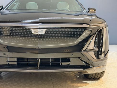 New 2026 Cadillac Lyriq Sport AWD/4WD image 22