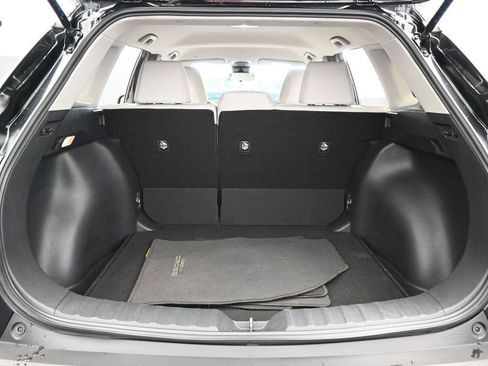 Used 2022 Toyota Corolla Cross L FWD image 31