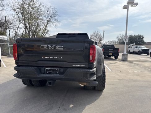 Used 2020 GMC Sierra 3500 Denali w/ Denali Ultimate Package image 4