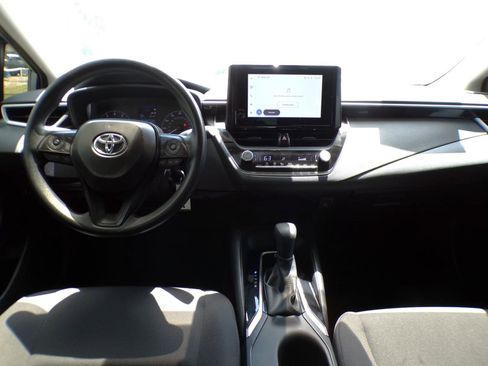 Used 2024 Toyota Corolla LE FWD image 12