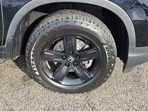 Certified 2022 Honda Ridgeline Black Edition image 10