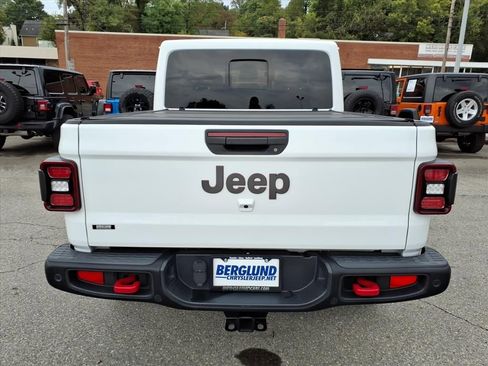 Used 2021 Jeep Gladiator Rubicon image 5