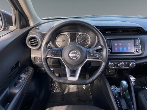 Used 2022 Nissan Kicks S w/ Interior Electronics Package FWD image 12