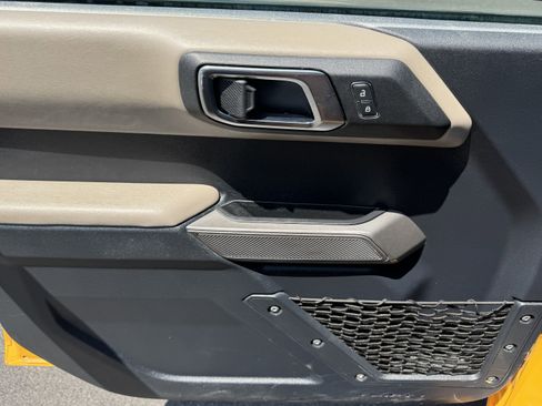 Used 2022 Ford Bronco Wildtrak image 16