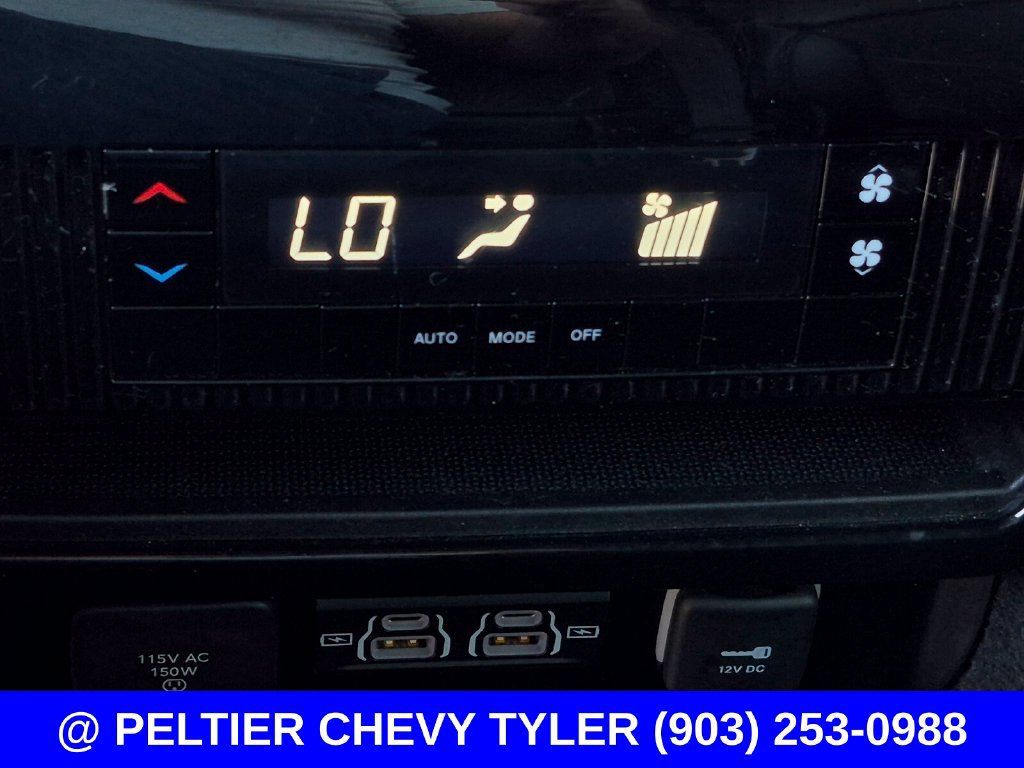 Used 2022 Jeep Wagoneer Series II RWD image 45