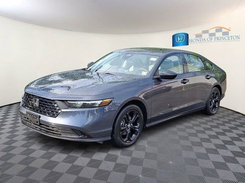 Used 2025 Honda Accord SE image 3