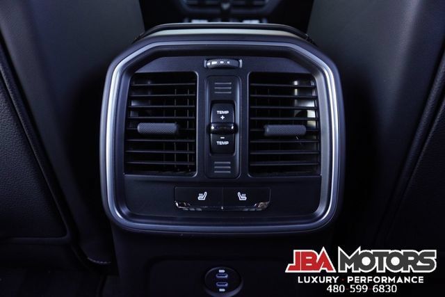 Used 2022 Porsche Macan GTS AWD/4WD image 93
