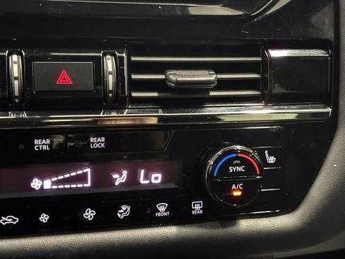 Used 2024 Nissan Pathfinder Rock Creek AWD/4WD image 33