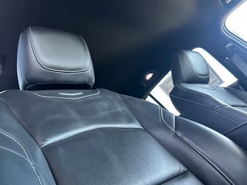 Used 2024 Cadillac XT4 Premium Luxury image 21