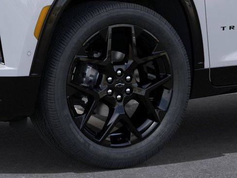 New 2026 Chevrolet Traverse RS w/ LPO, Floor Liner Package FWD image 9
