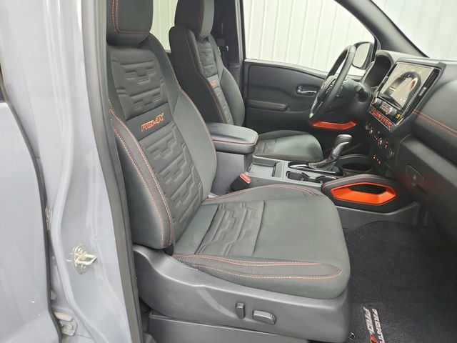 Used 2025 Nissan Frontier PRO-4X AWD/4WD image 35