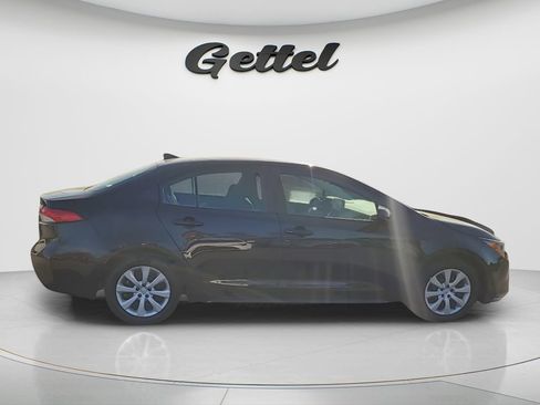 Used 2022 Toyota Corolla LE image 6