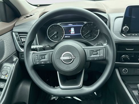 Used 2023 Nissan Rogue S AWD/4WD image 12