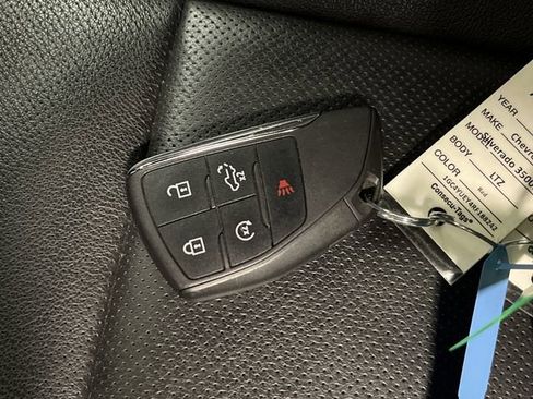 Used 2024 Chevrolet Silverado 3500 LTZ w/ LTZ Premium Package image 30