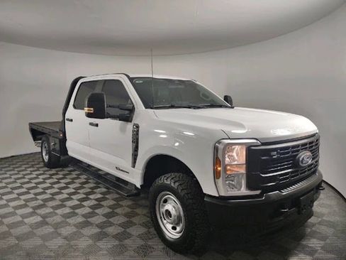 Used 2024 Ford F250 XL AWD/4WD image 1