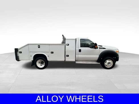Used 2016 Ford F550 2WD Regular Cab Super Duty image 3