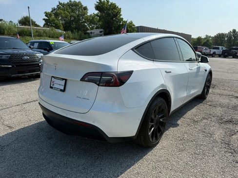 Used 2021 Tesla Model Y Long Range AWD/4WD image 2