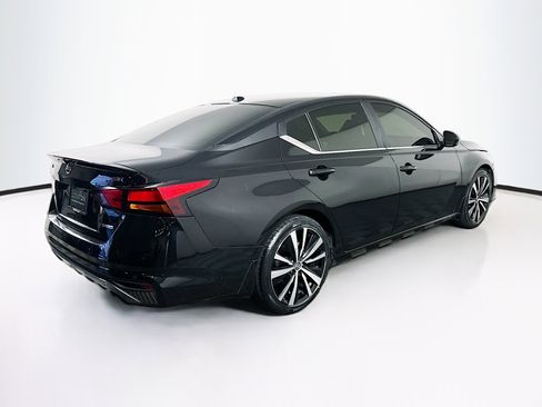 Used 2021 Nissan Altima 2.0 SR FWD image 9