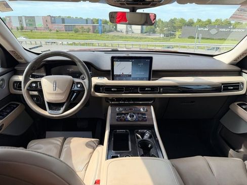 Used 2020 Lincoln Aviator Reserve w/ Equipment Group 202A AWD/4WD image 27