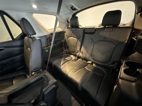 New 2025 Honda Pilot EX-L image 24