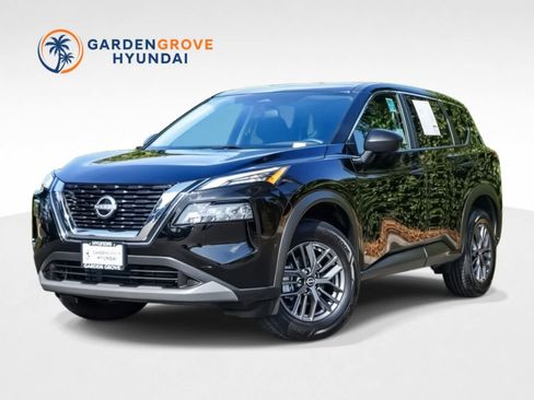 Used 2023 Nissan Rogue S AWD/4WD image 1