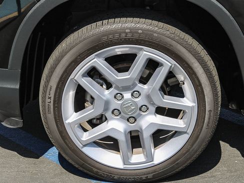Certified 2025 Honda Passport EX-L image 13