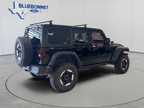 Used 2022 Jeep Wrangler Unlimited Rubicon w/ Cold Weather Group AWD/4WD image 5
